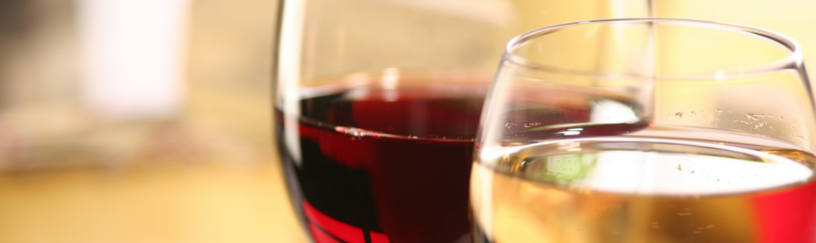 Pesquisa confirma que uma taça de vinho previne câncer